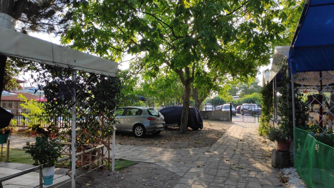 Camping Mitikas And Bungalows Plaka Litochorou Exterior foto