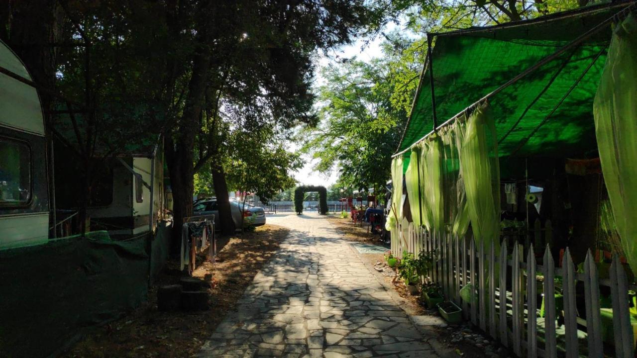 Camping Mitikas And Bungalows Plaka Litochorou Exterior foto