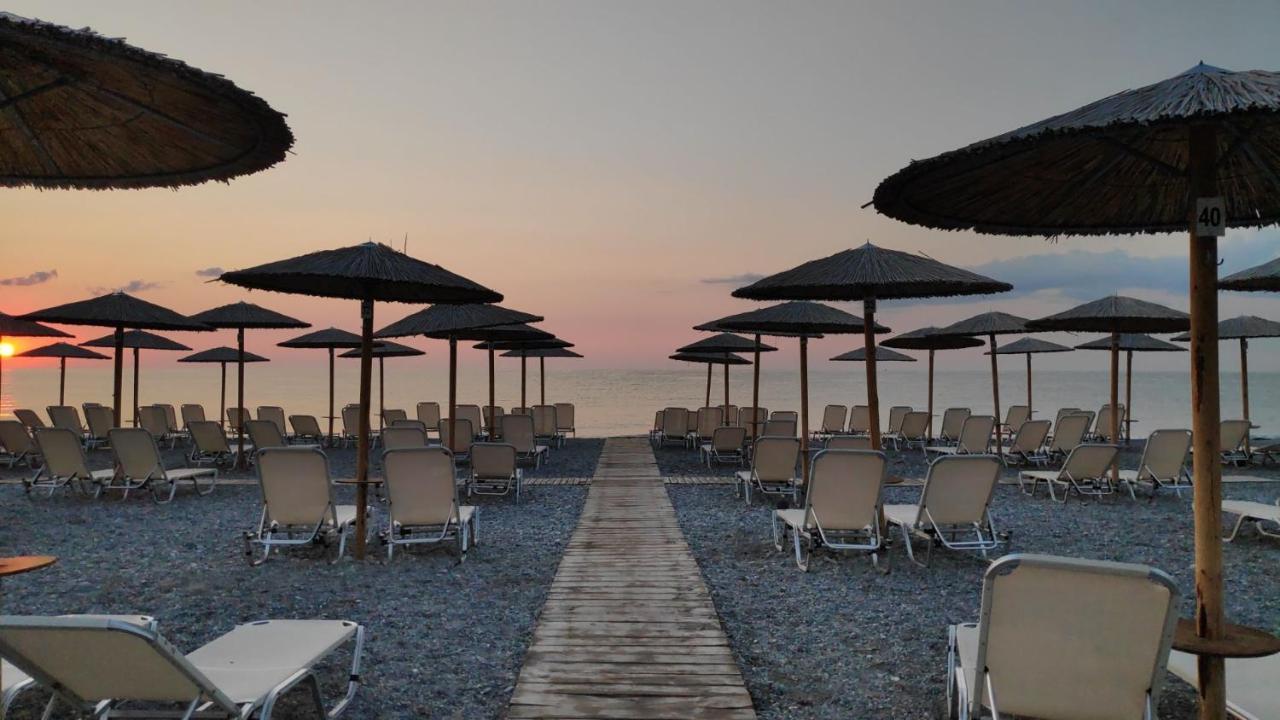 Camping Mitikas And Bungalows Plaka Litochorou Exterior foto