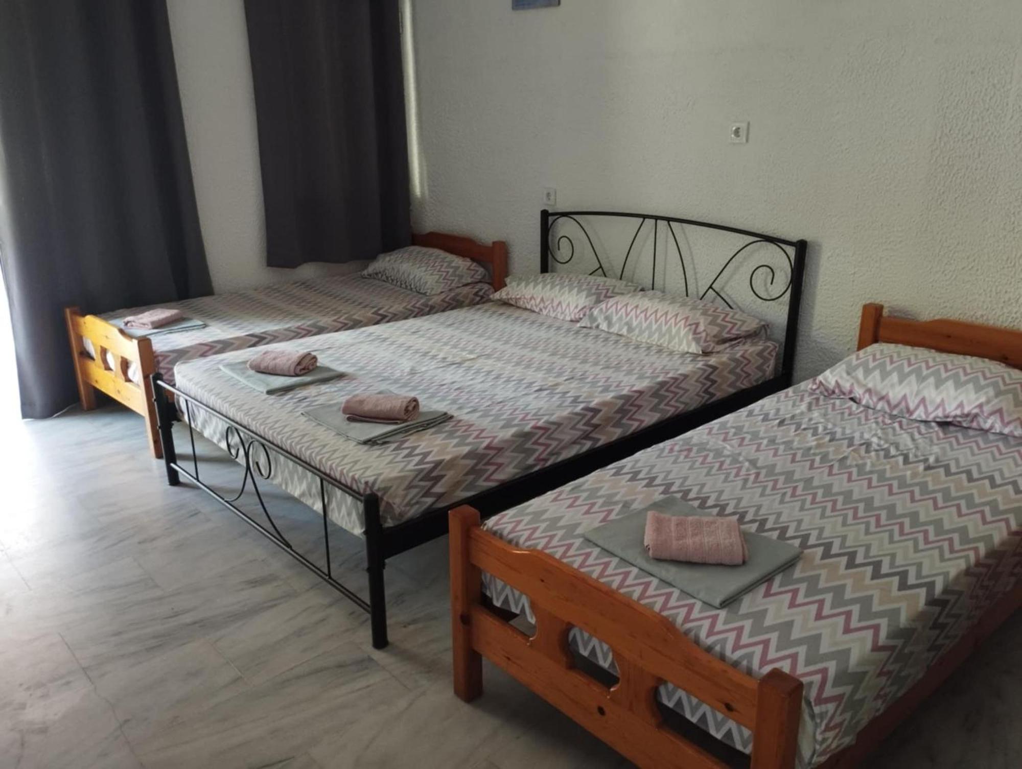 Camping Mitikas And Bungalows Plaka Litochorou Quarto foto